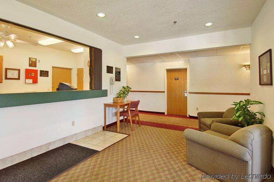 Wamego Inn And Suites Interiør bilde